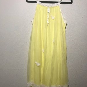 Vintage pale yellow night dress